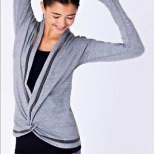 Ivivva Girl's Long Sleeve Criss Cross Gray Size 12